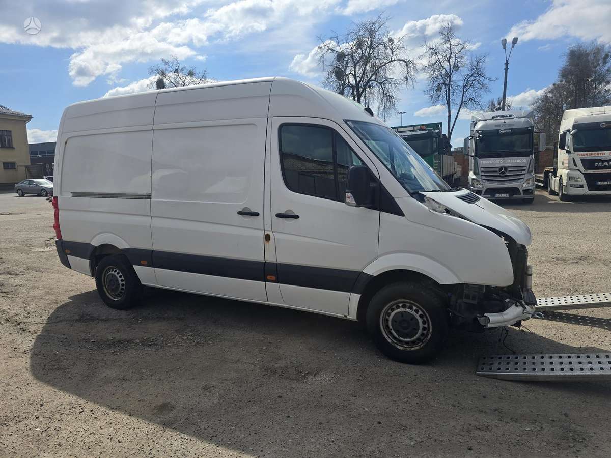 Volkswagen Crafter, preču
