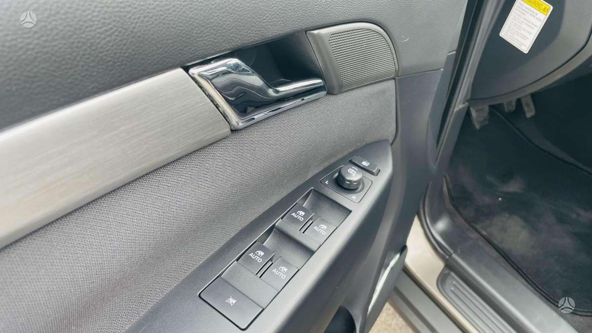Opel Antara, 2.0 l., Минивэн
