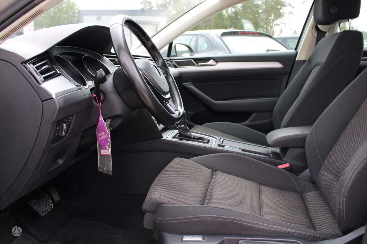 Volkswagen Passat, 1.6 l., universalas