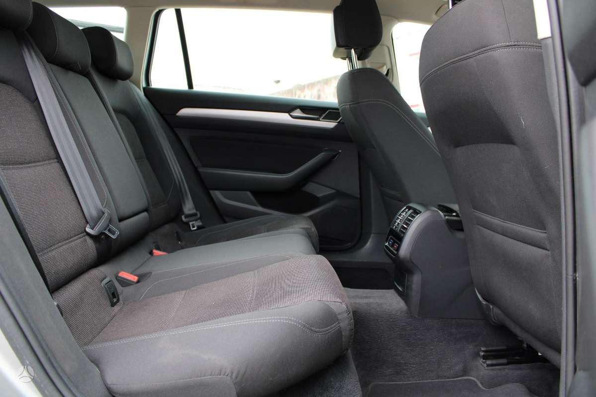 Volkswagen Passat, 1.6 l., Универсал