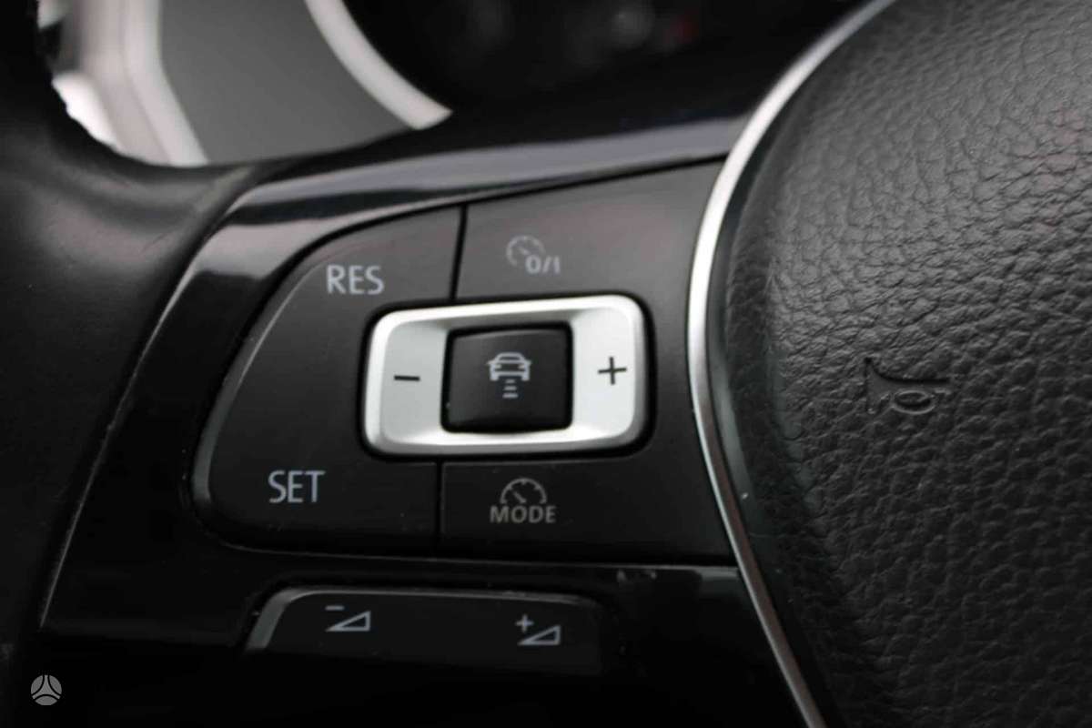 Volkswagen Passat, 1.6 l., universalas
