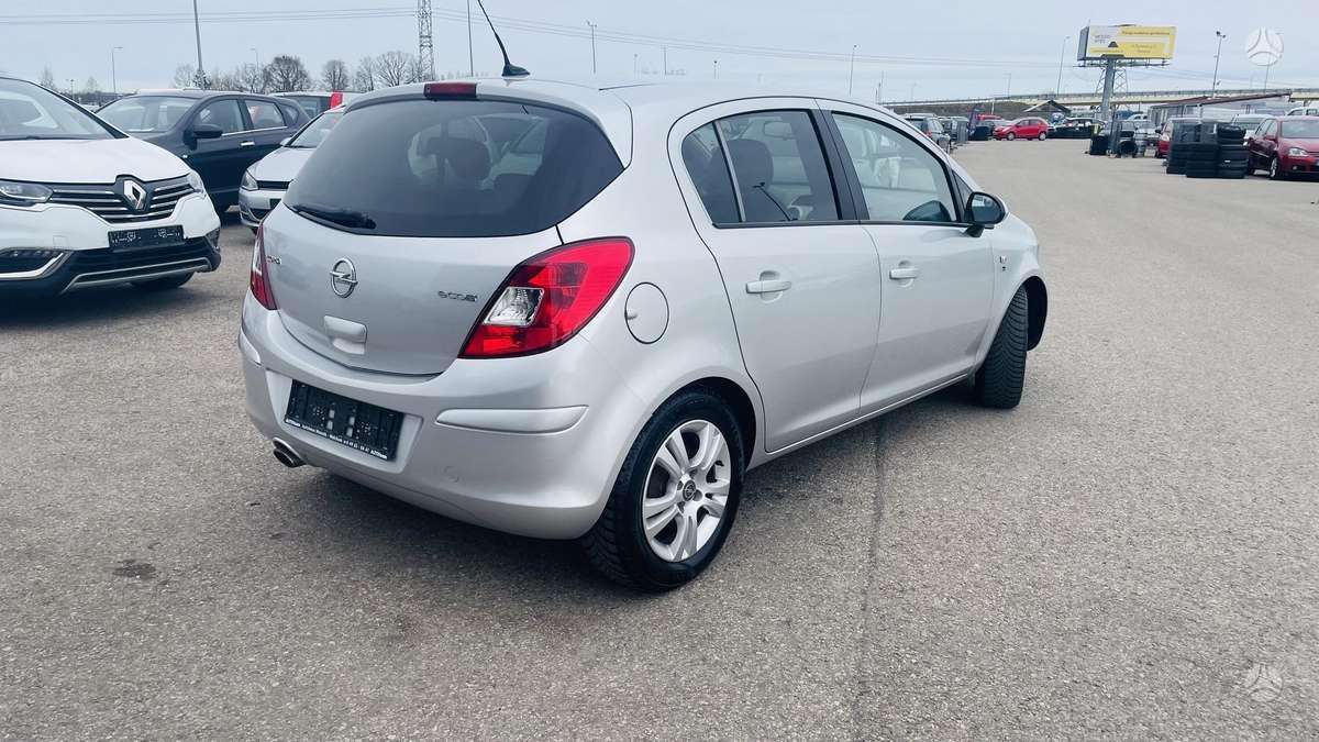 Opel Corsa, 1.3 l., Хэтчбек