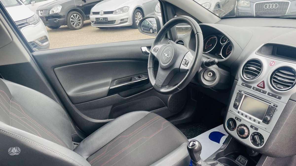 Opel Corsa, 1.3 l., Хэтчбек