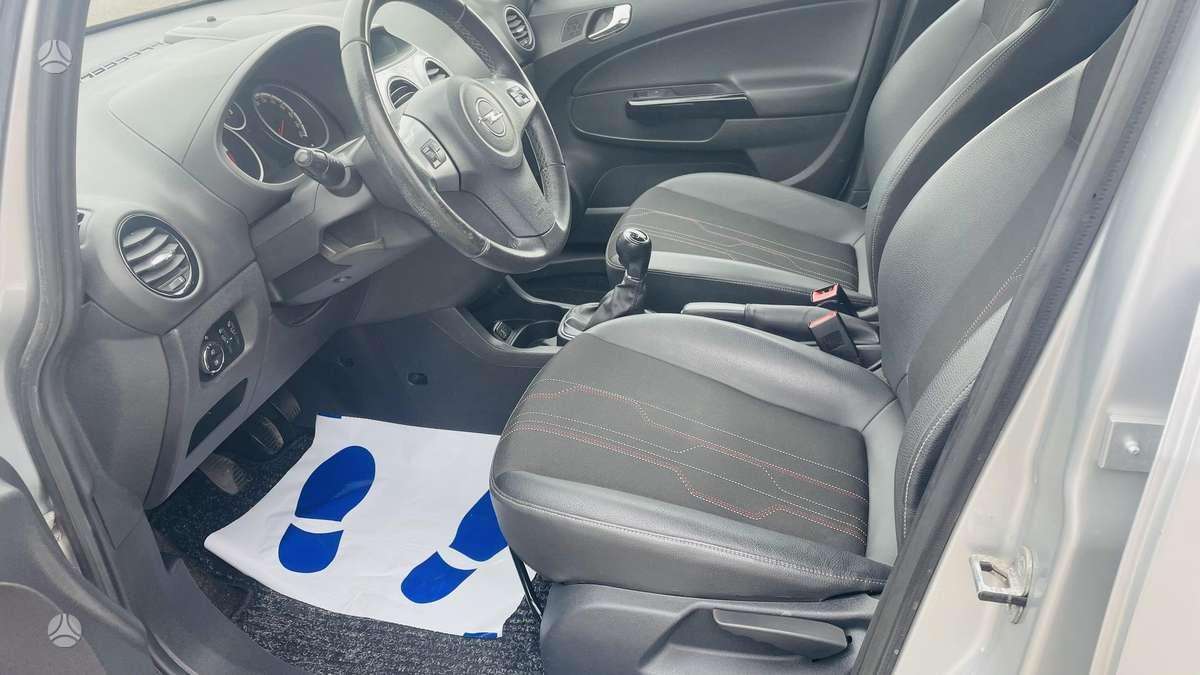 Opel Corsa, 1.3 l., Хэтчбек