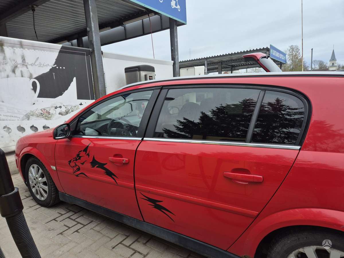 Opel Signum, 2.2 l., hatchback