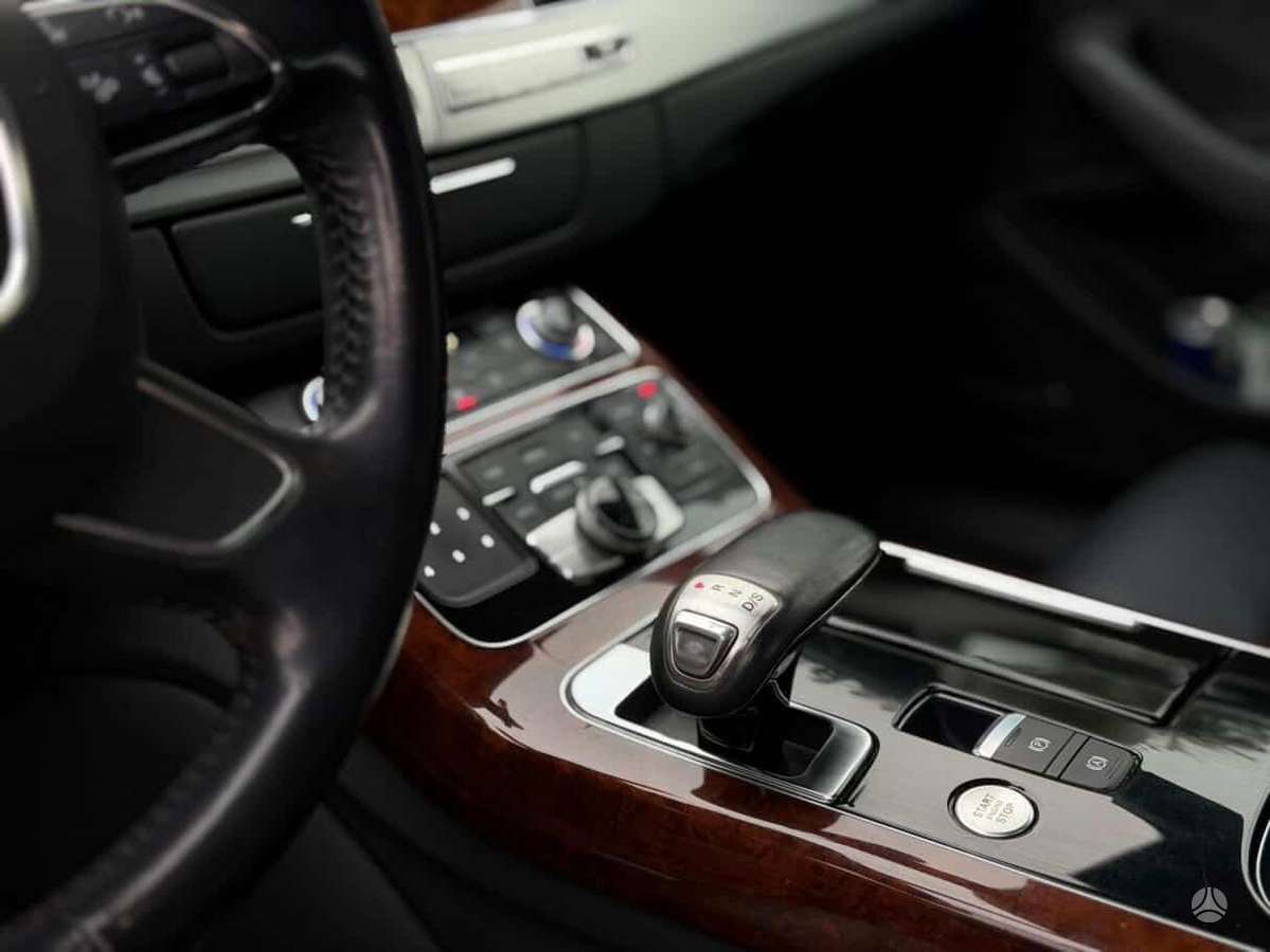 Audi A8, 4.1 l., Лимузин