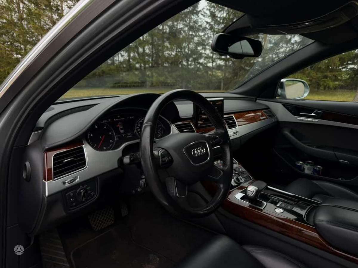 Audi A8, 4.1 l., Лимузин