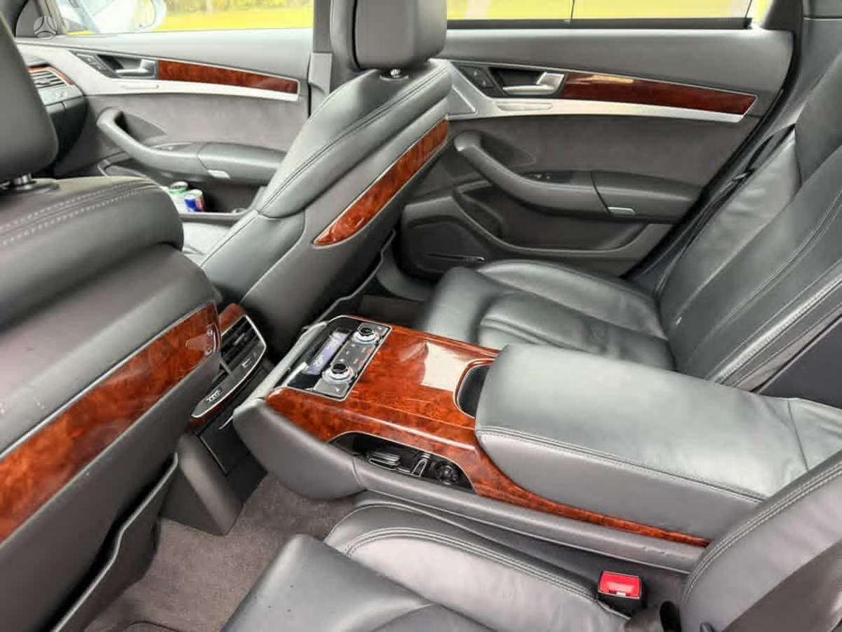 Audi A8, 4.1 l., Лимузин