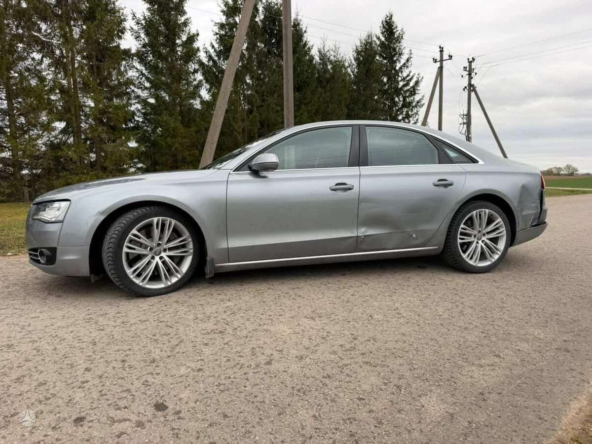 Audi A8, 4.1 l., Лимузин