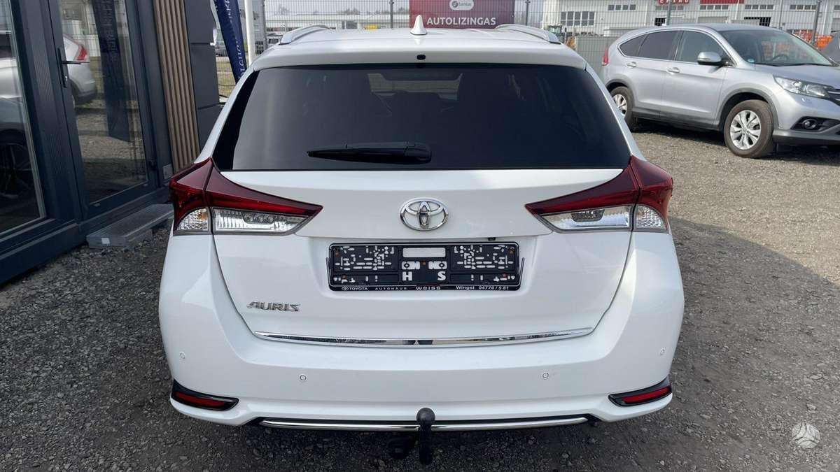 Toyota Auris, 1.6 l., Универсал