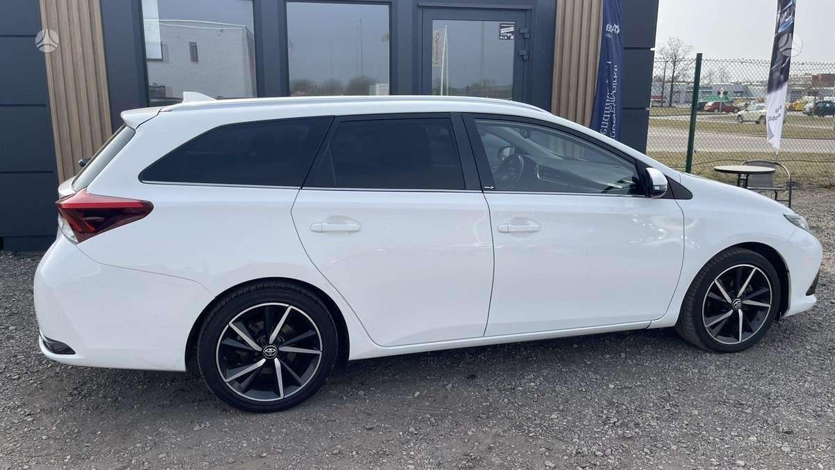 Toyota Auris - 9