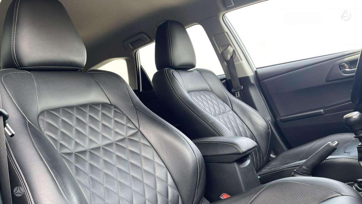 Toyota Auris - 12