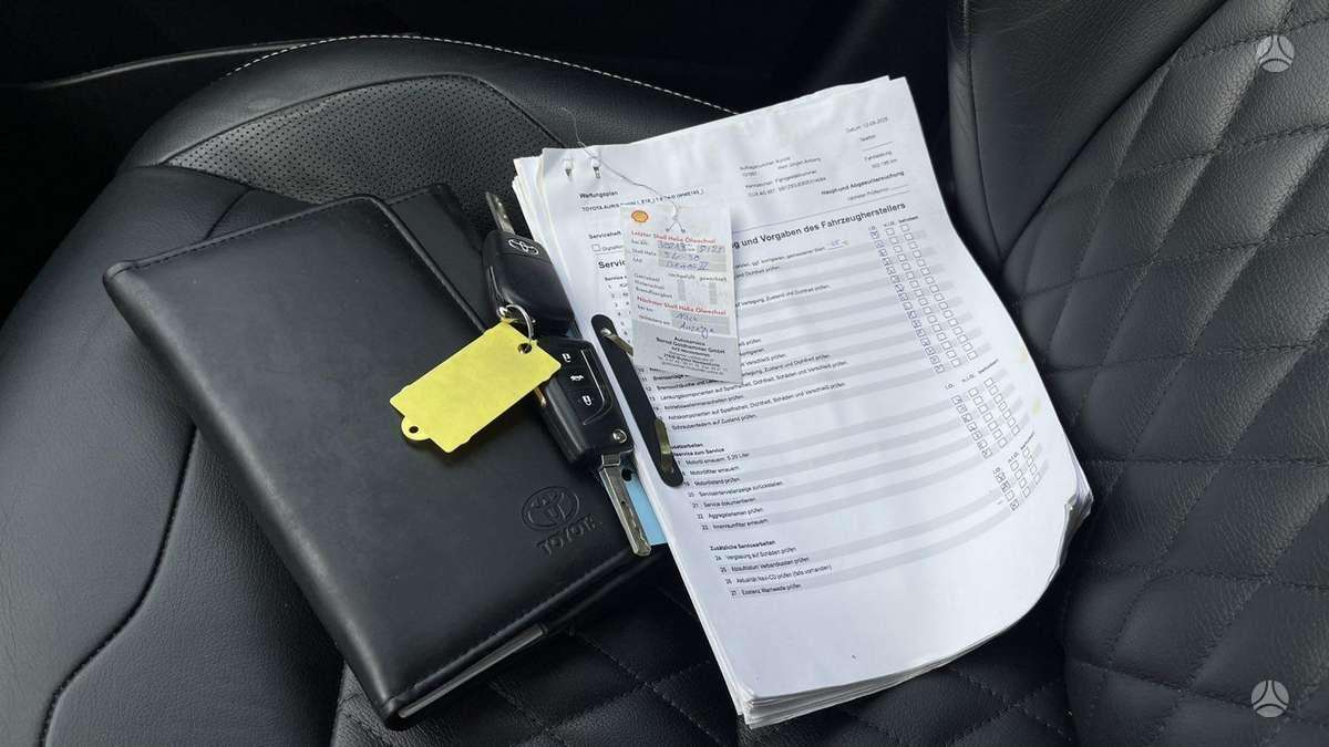 Toyota Auris, 1.6 l., Универсал