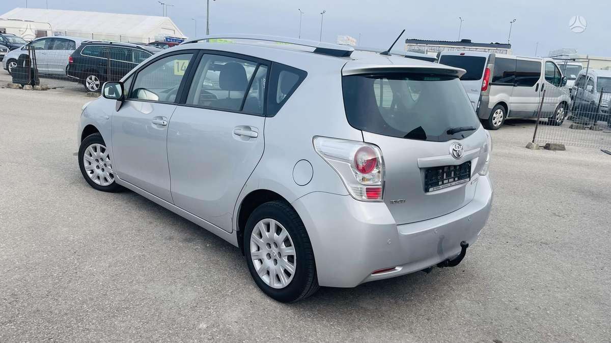 Toyota Verso - 7