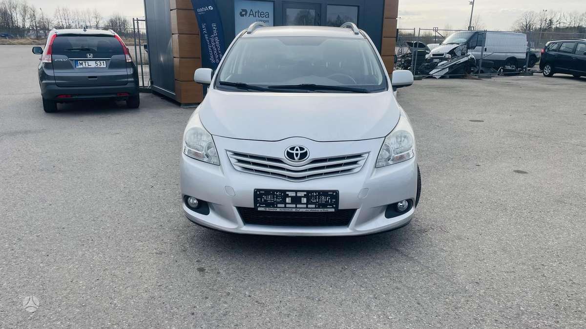 Toyota Verso - 3