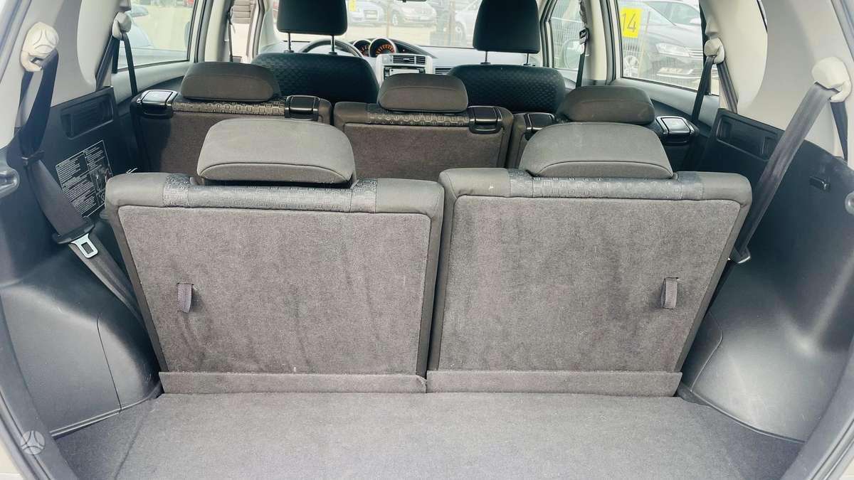 Toyota Verso - 11