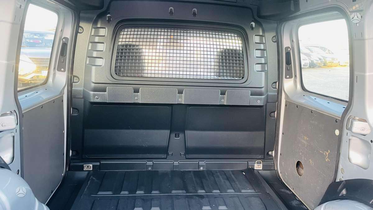 Volkswagen Caddy - 10
