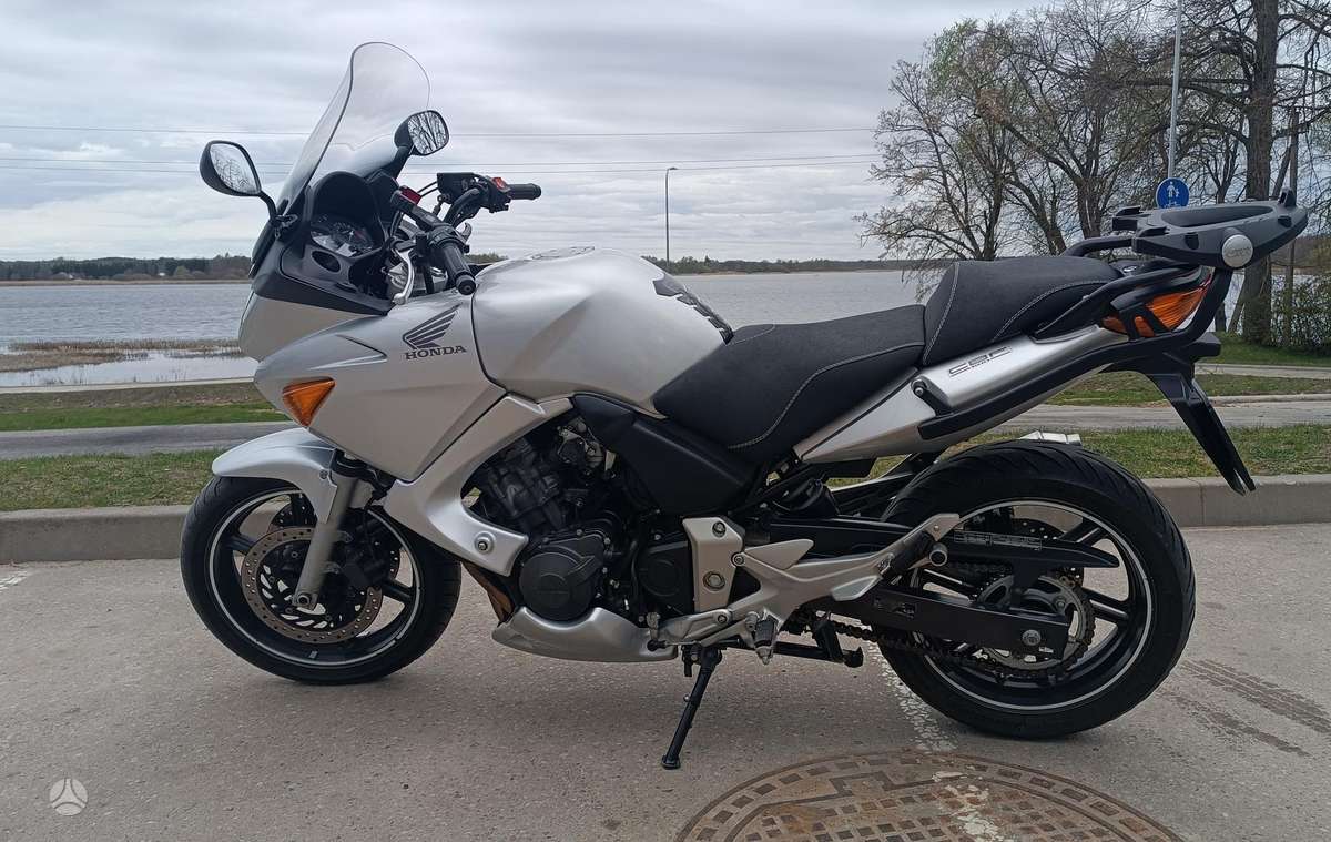 Honda CBF 600cc, street / classic