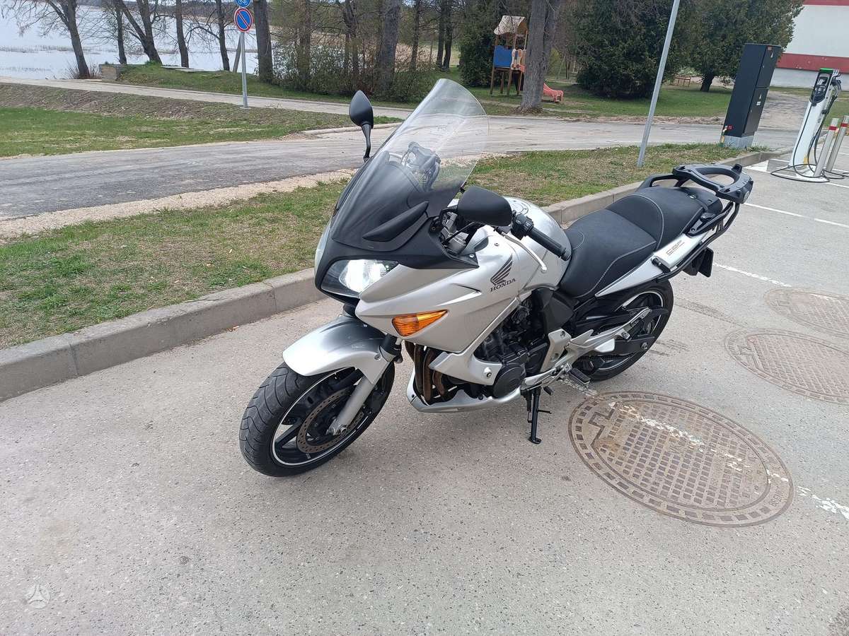 Honda CBF 600cc, street / classic