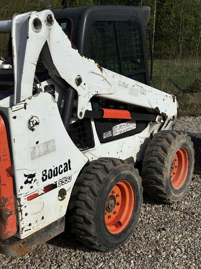 Bobcat S530, mini excavator