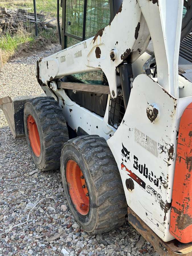 Bobcat S530, mini excavator