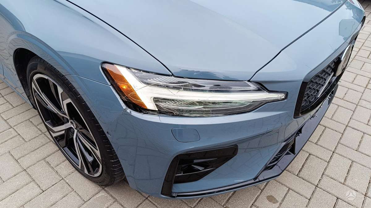 Volvo S60 - 4