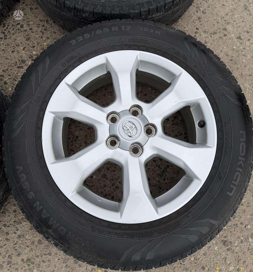 Toyota, lengvojo lydinio, R17