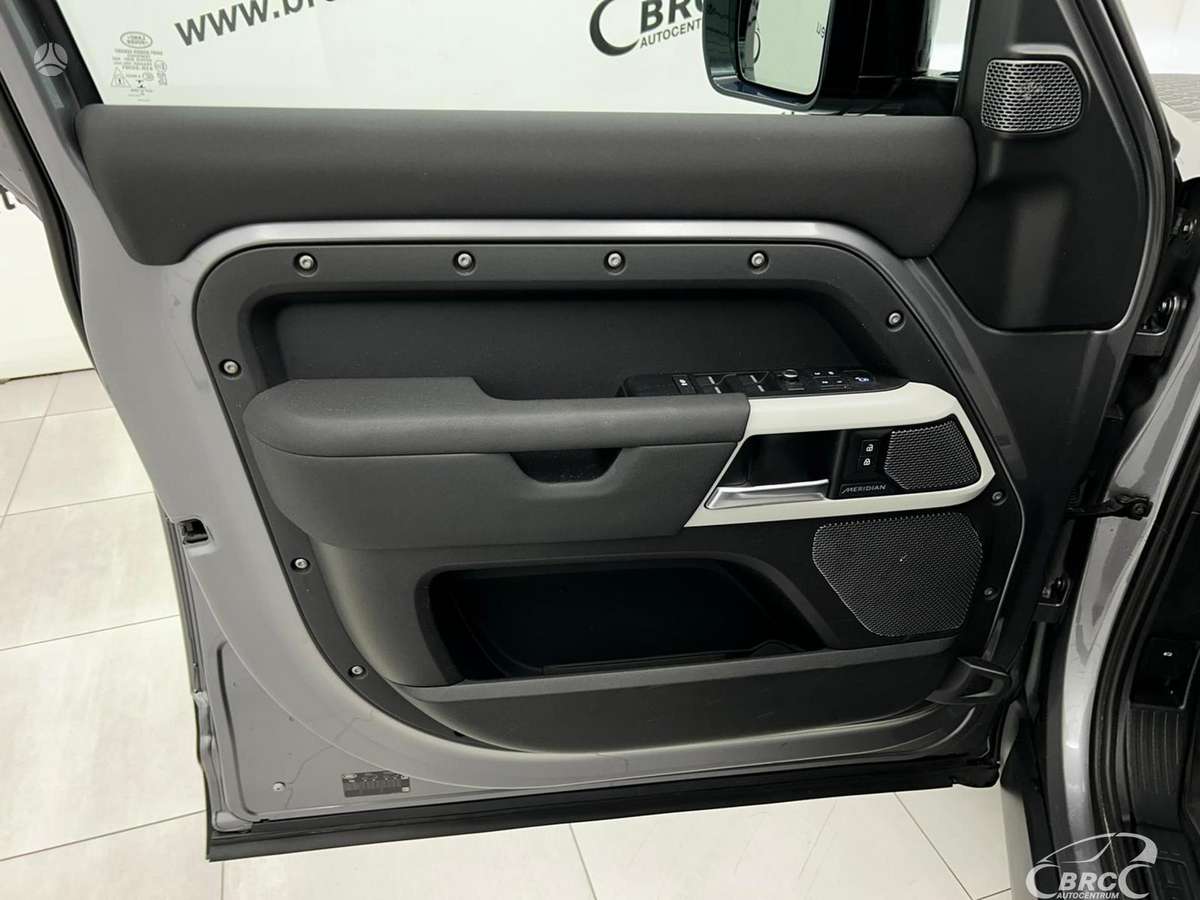 Land Rover Defender, 2.0 l., off-road / crossover