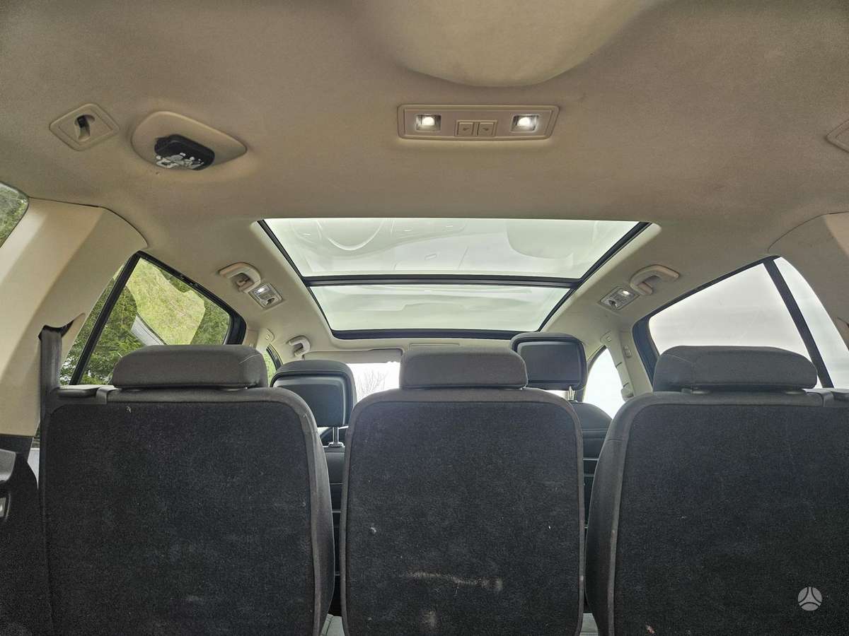 Volkswagen Touran, 2.0 l., Минивэн
