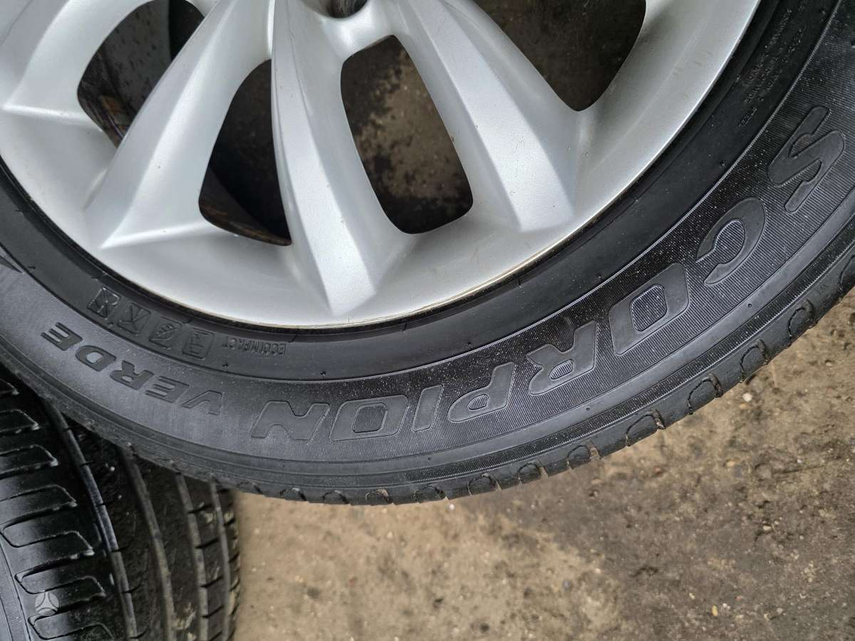 Hyundai, lengvojo lydinio, R17