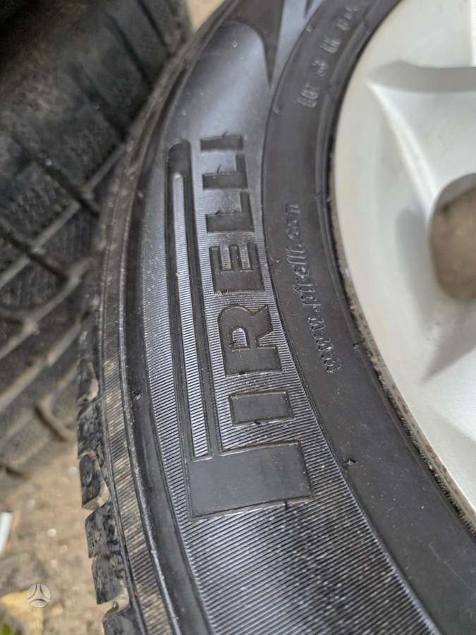 Hyundai, lengvojo lydinio, R17
