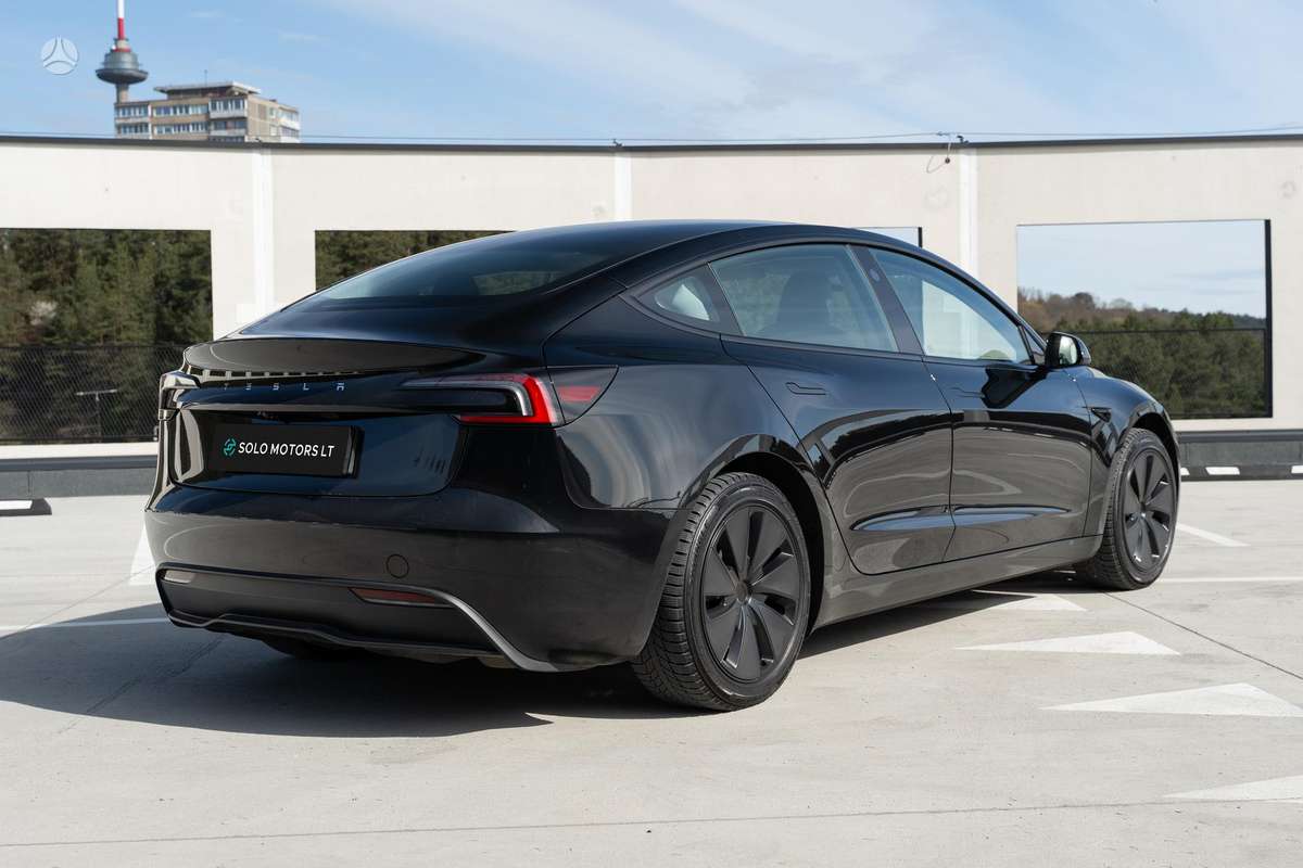 Tesla Model 3, 60 kWh, sedanas