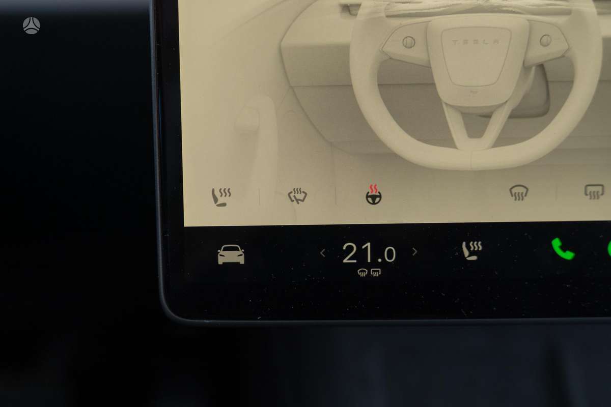 Tesla Model 3, 60 кВт·ч, Седан