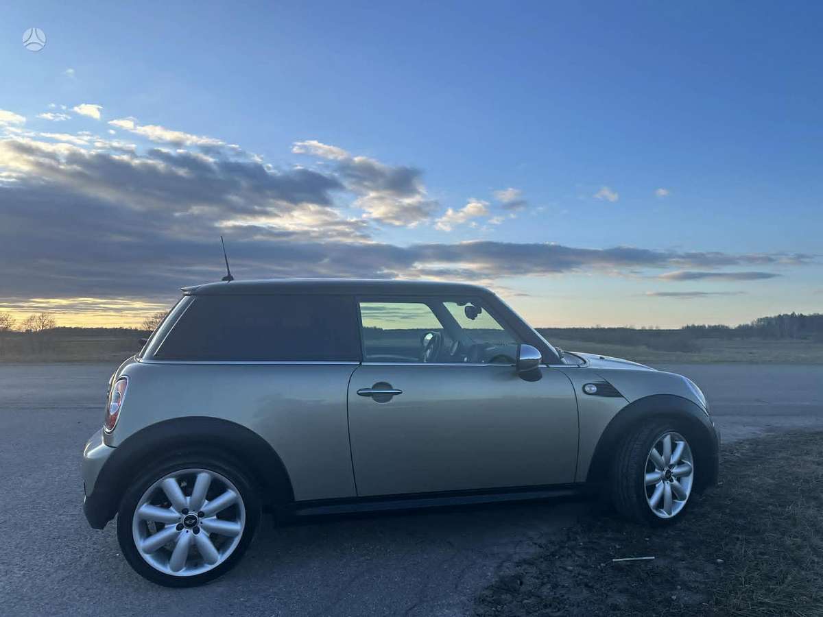 Mini Cooper, 1.6 l., Хэтчбек