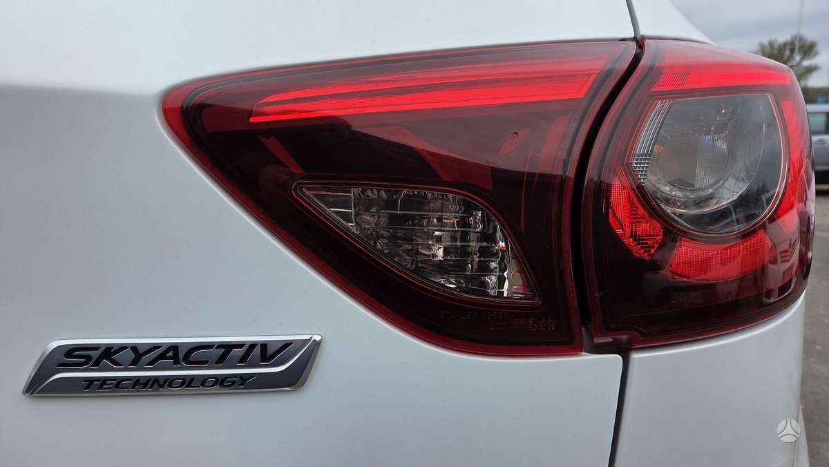 Mazda CX-5, 2.2 l., off-road / crossover