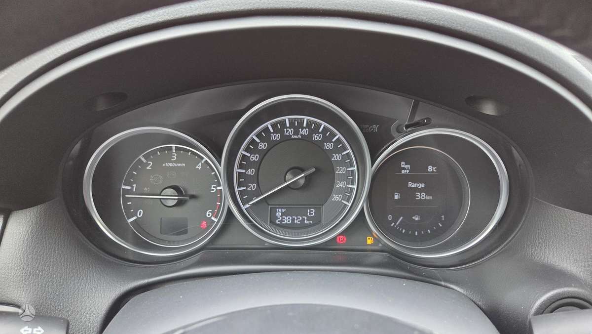 Mazda CX-5, 2.2 l., off-road / crossover
