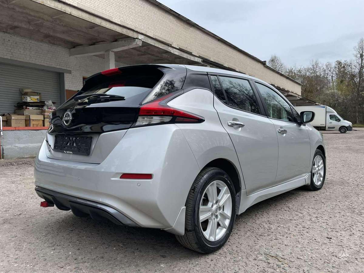 Nissan Leaf, 40 kWh, hatchback