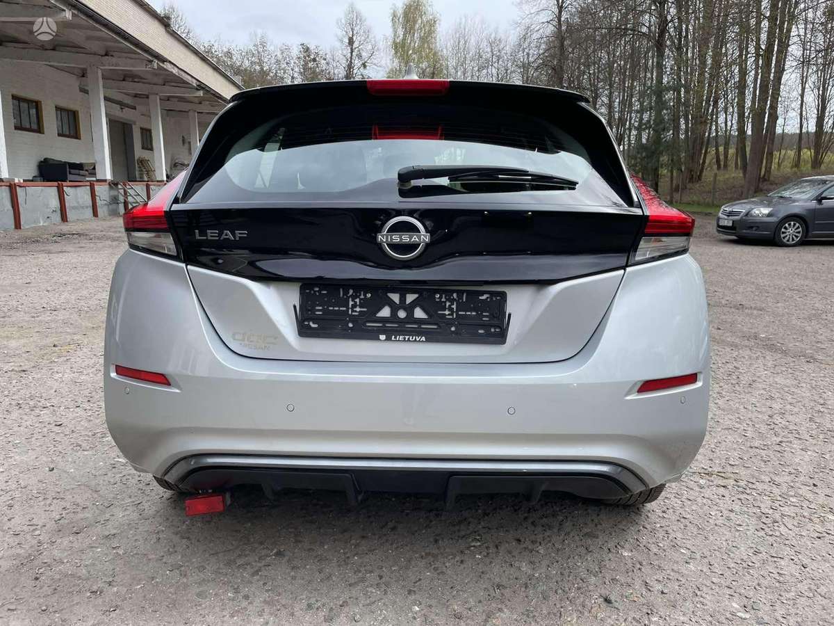 Nissan Leaf, 40 kWh, hatchback