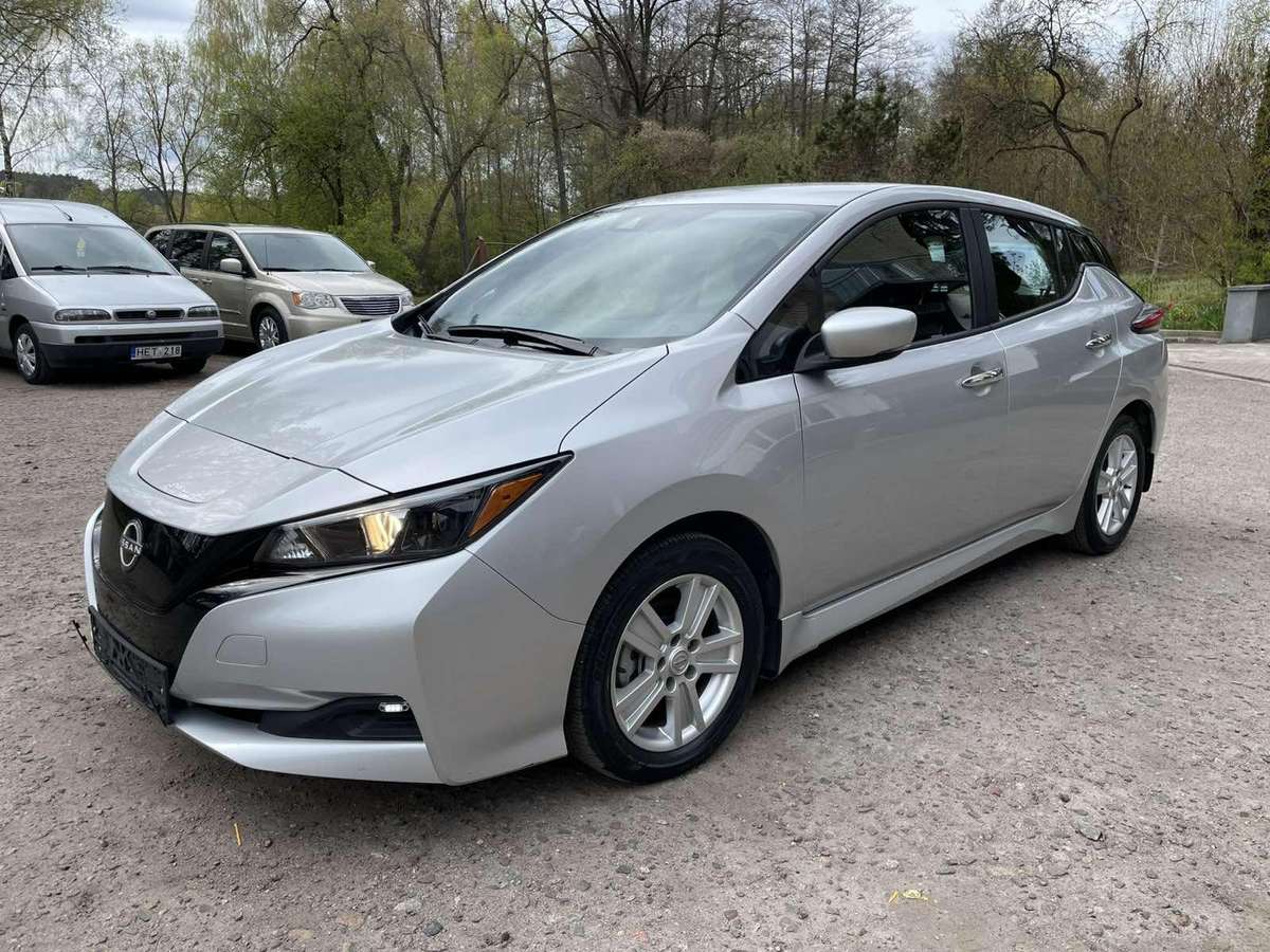 Nissan Leaf, 40 kWh, hatchback