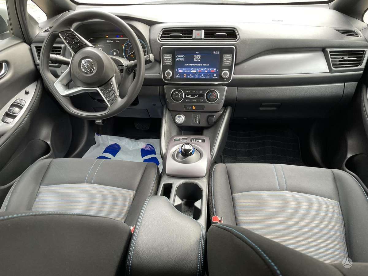 Nissan Leaf, 40 kWh, hatchback