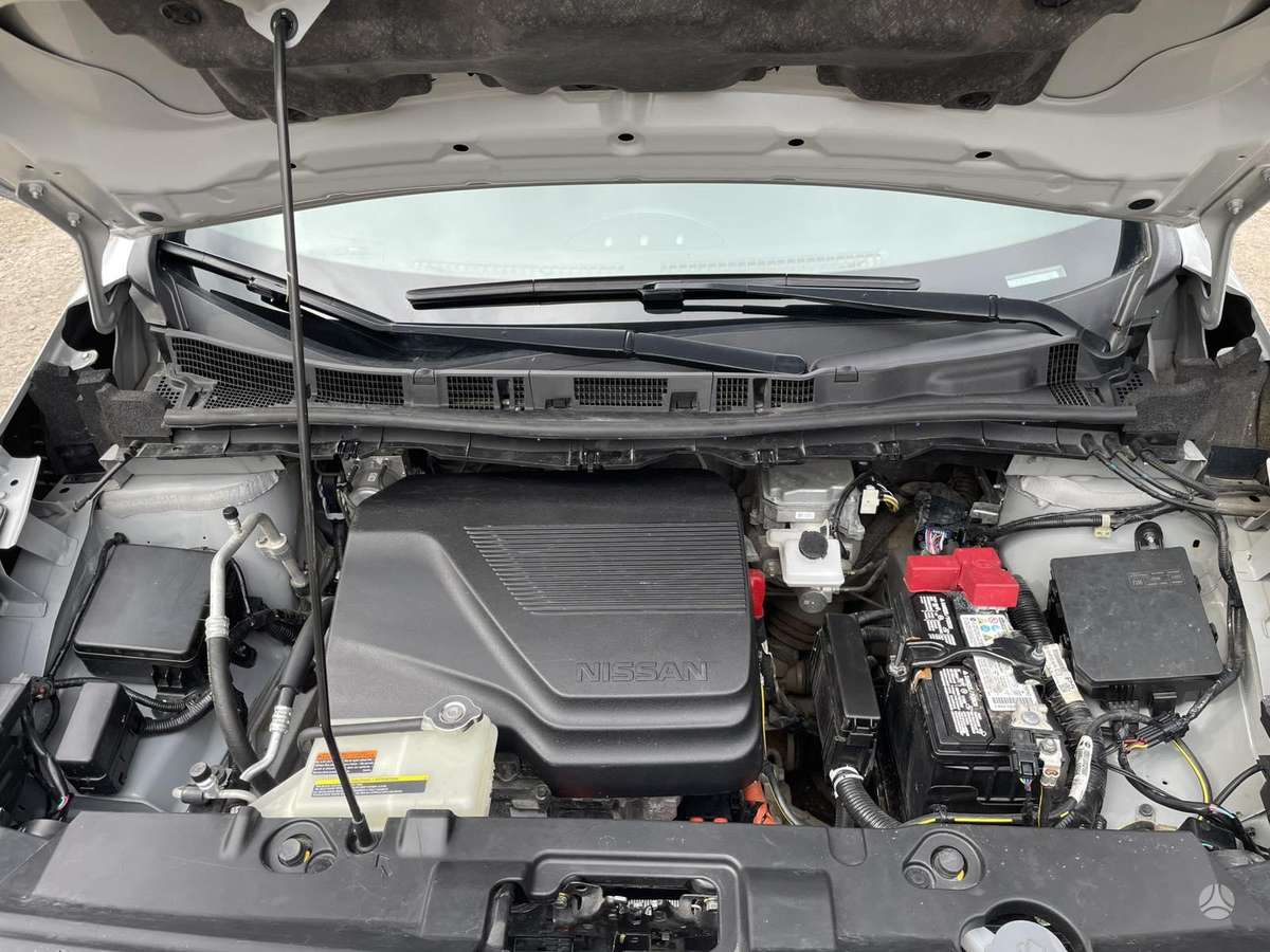 Nissan Leaf, 40 kWh, hatchback