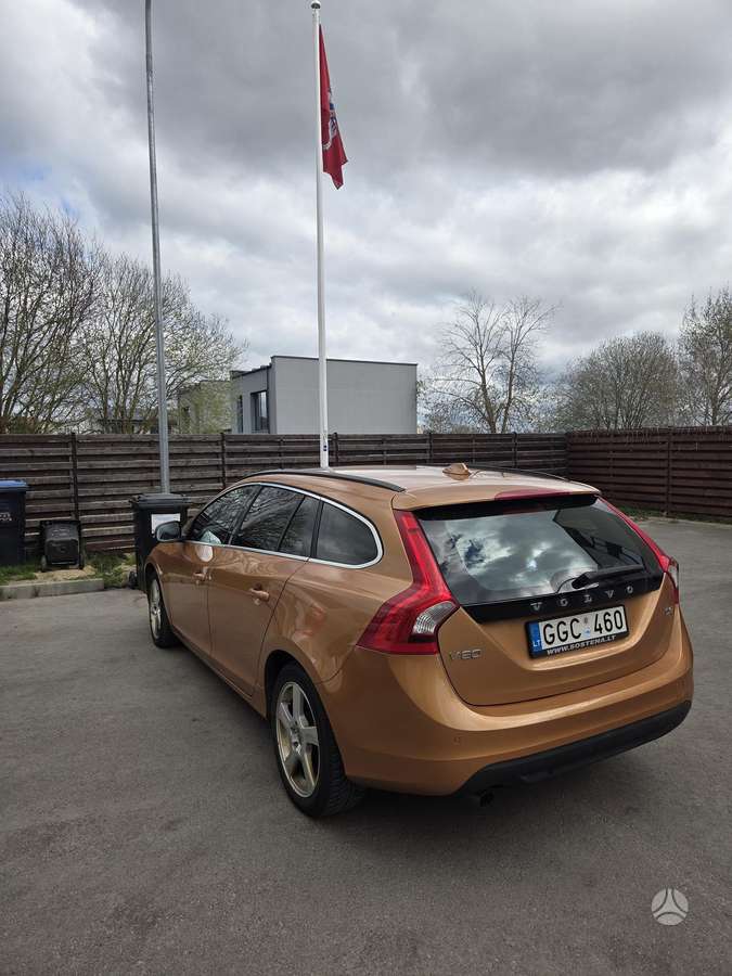 Volvo V60, 2.0 l., Универсал