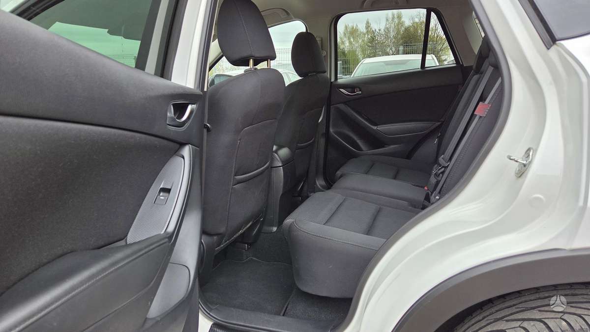 Mazda CX-5, 2.2 l., off-road / crossover