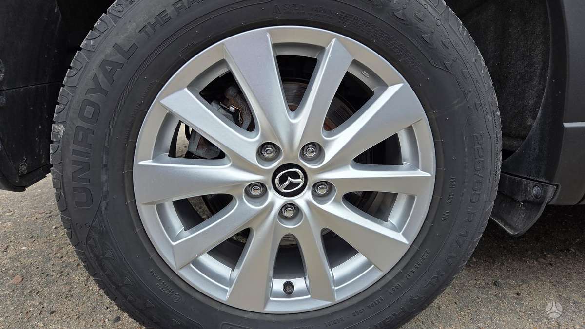 Mazda CX-5, 2.2 l., off-road / crossover