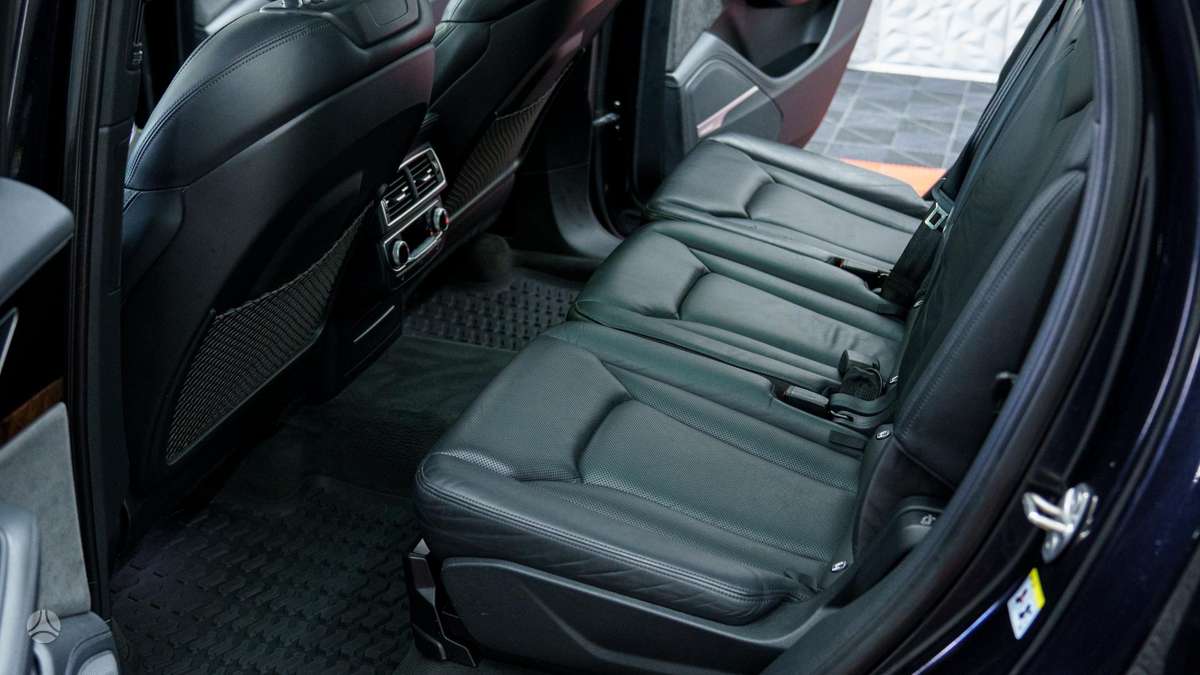 Audi Q7, 3.0 l., Внедорожник / Кроссовер