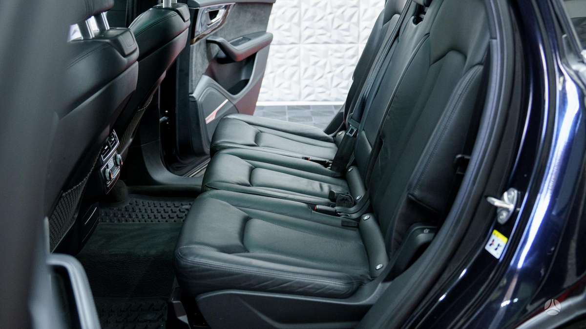 Audi Q7, 3.0 l., Внедорожник / Кроссовер