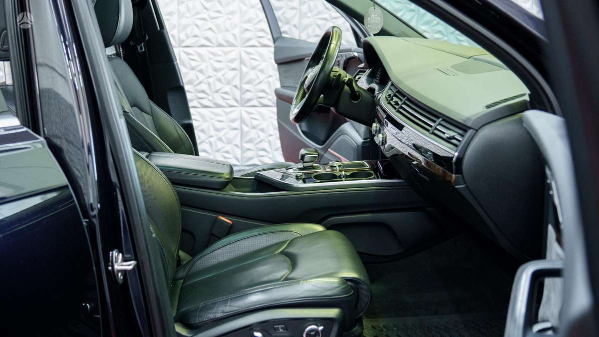 Audi Q7, 3.0 l., Внедорожник / Кроссовер