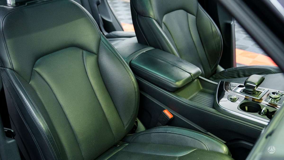 Audi Q7, 3.0 l., Внедорожник / Кроссовер