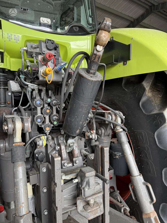 Claas Axion 930 CMATIC, traktoriai