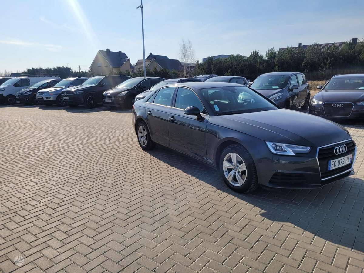 Audi A4, 2.0 l., Седан
